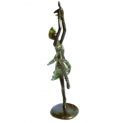 Bronzová soška - tančící žena
